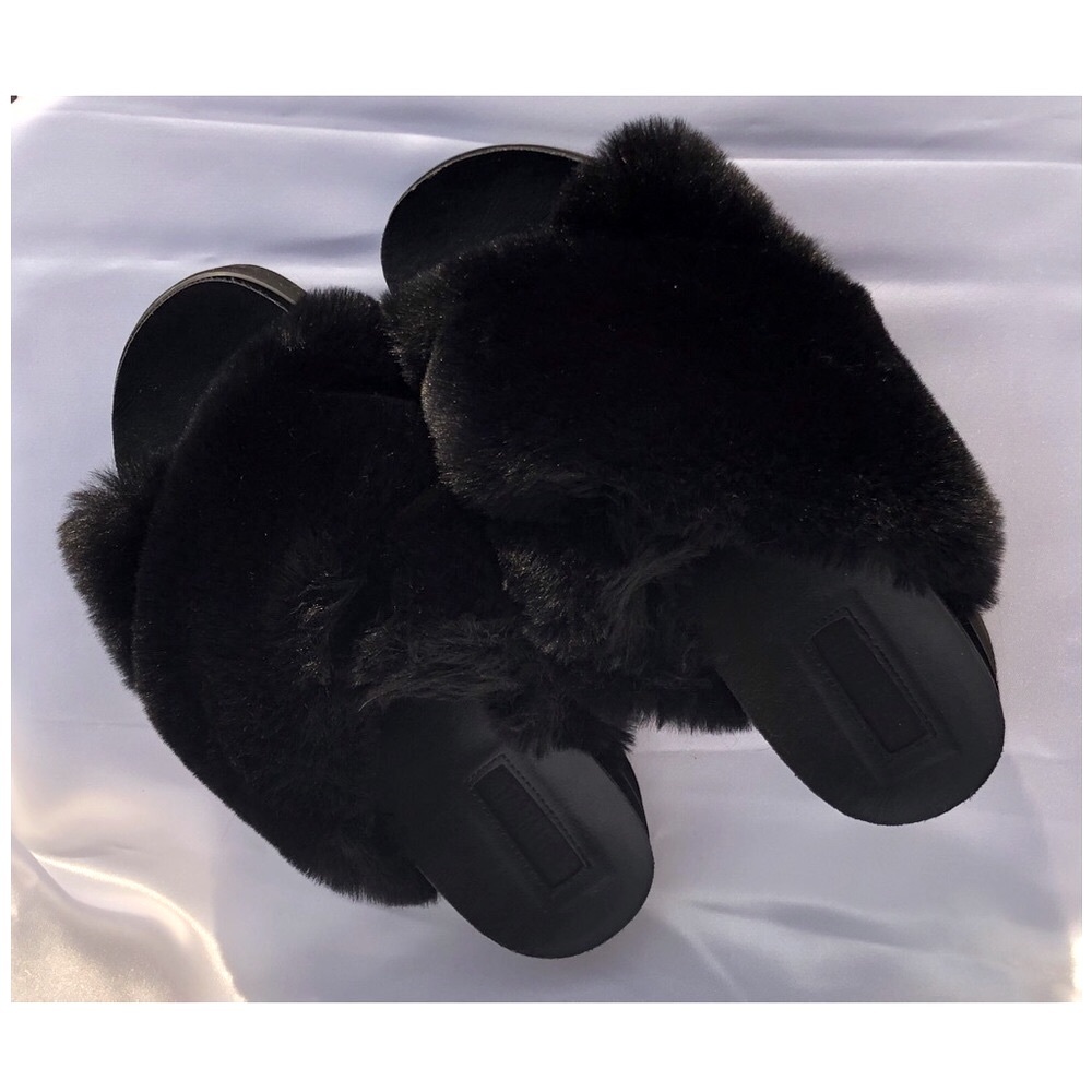 Furry Cross Band Platform Slides 🖤